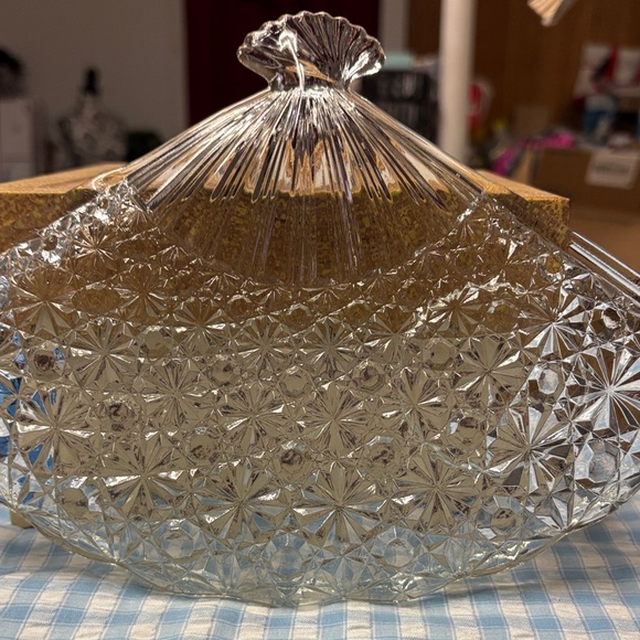 Vintage Daisy & Button Fan-Shaped Luncheon Plate - Picture 3 of 3